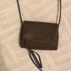 over the shoulder and around the body purse